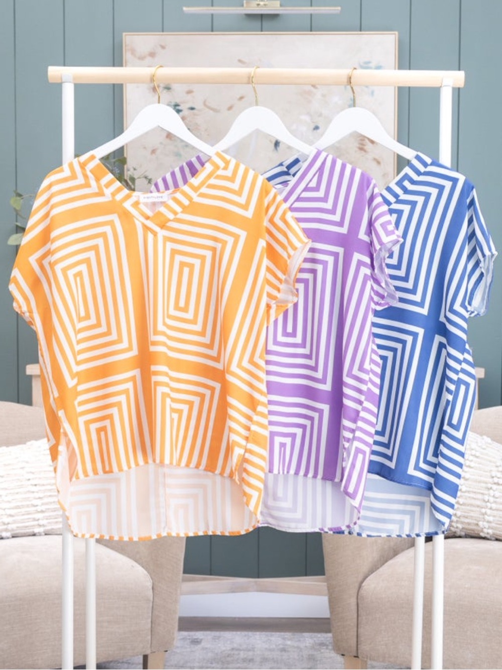 Geometric Print V-Neck Short Sleeve Top - Orange